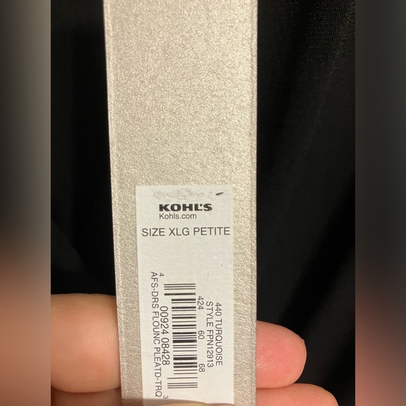 Apt 9 Faux-Wrap Sleeveless Black and green Dress Womens size Petit XL - Picture 3 of 14